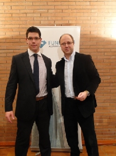 Pablo Ferreir�s y Jordi Urbea (el ponente)