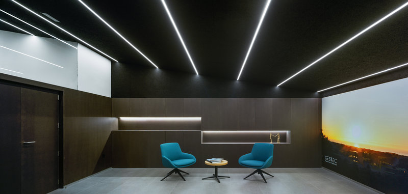 GESTEC / Diseño integra oficinas por Rocamora diseño y arquitectura