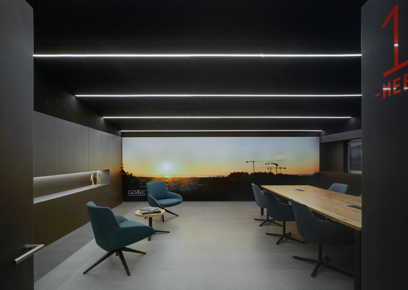 GESTEC / Diseño integra oficinas por Rocamora diseño y arquitectura