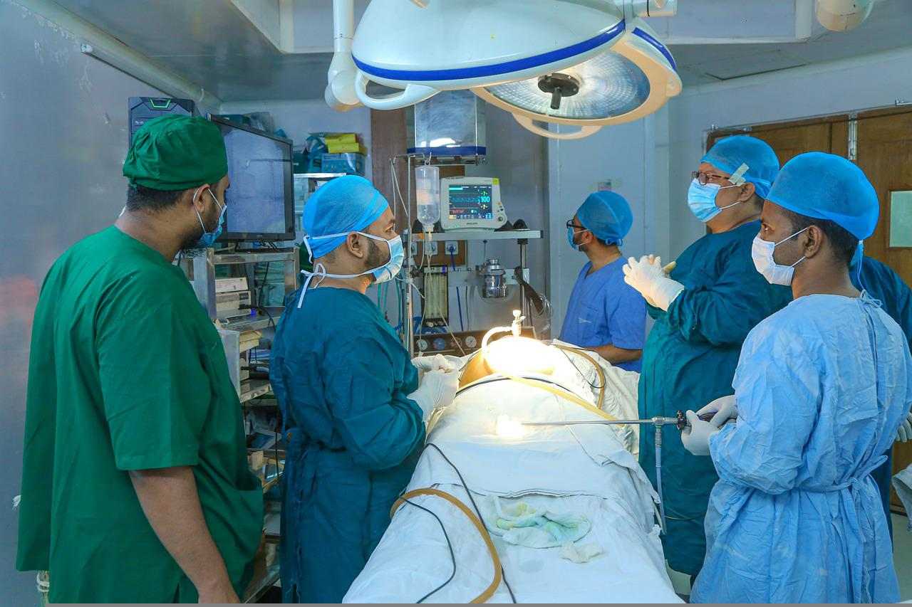 Implantan una oreja creada con las c�lulas del paciente