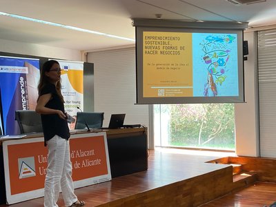 CEEI Elche participa en DOEActUA 2022 con un taller sobre sostenibilidad y premia al proyecto LUNAE de Estela Hernández