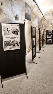 "Exposici� de Iolanda Traver"