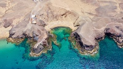 What makes Lanzarote a popular tourist destination?