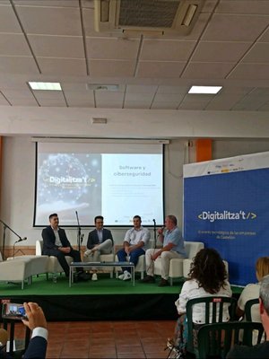 Ciberprotege en mesa redonda en el encuentro empresarial   Oficina Acelera Pyme Rural de la Diputaci de Castell