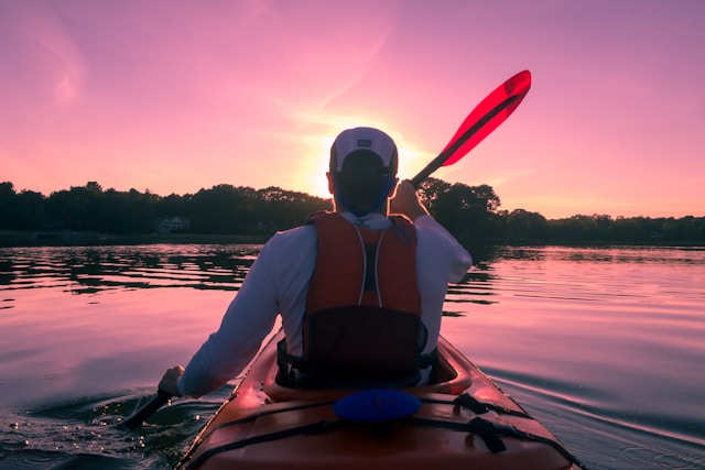 Kayak y paddle surf en Almería: una guía para disfrutar del Mediterráneo