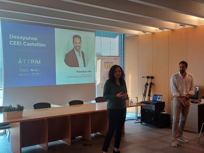 Alexandra Badoiu, directora de CEEI Castellón, y Fran Mir, CEO de Nettrim Technology
