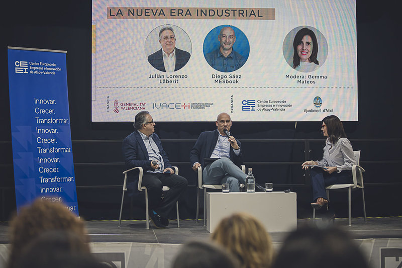 Sesión con Juliál Lorenzo Espinosa de Laberit y Diego Sáez de Eguilaz de MESbook