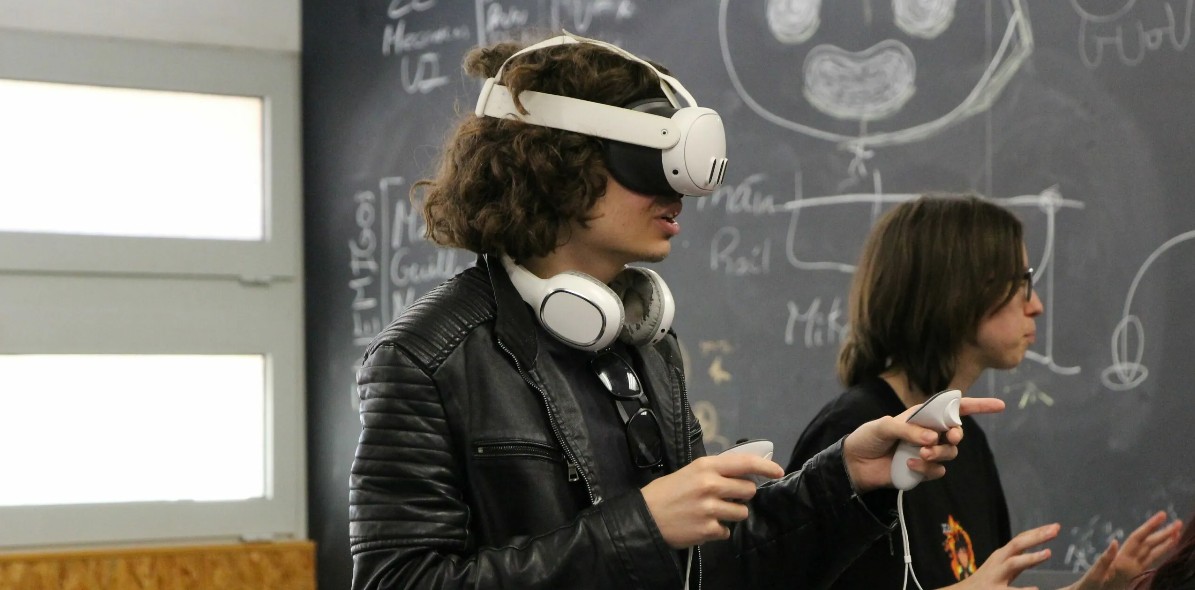 Alumnado de GVEI pone a prueba un proyecto de innovación educativa en Realidad Extendida (XR)