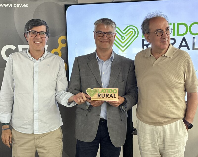 Pablo Ceinos y Ramón Ferrandis de CEEI Valencia y Toni Collado de RuralTEC