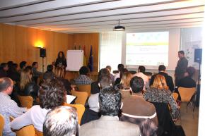 Presentaci�n de la jornada, Edurne Zubiria, t�cnico de ceei castellon