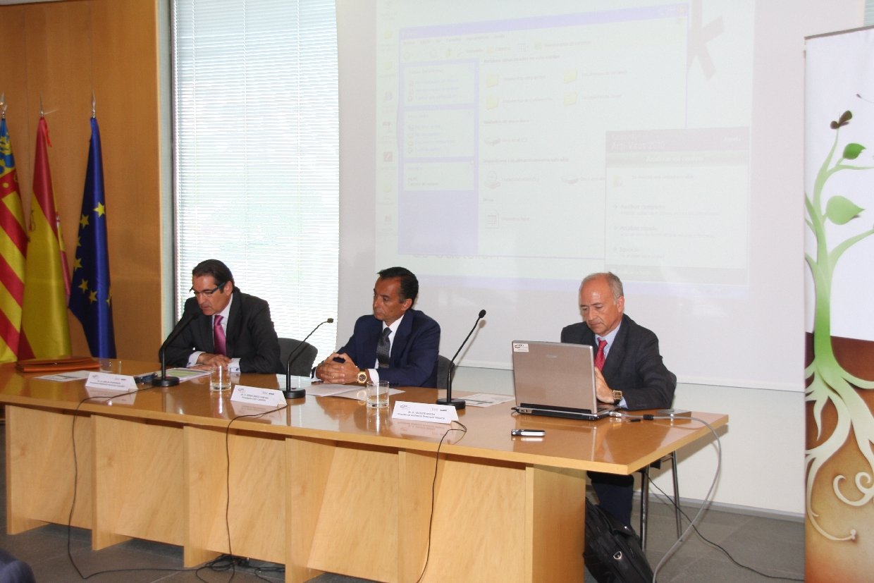 Durante la ponencia de responsabilidad penal de personas jur�dicas