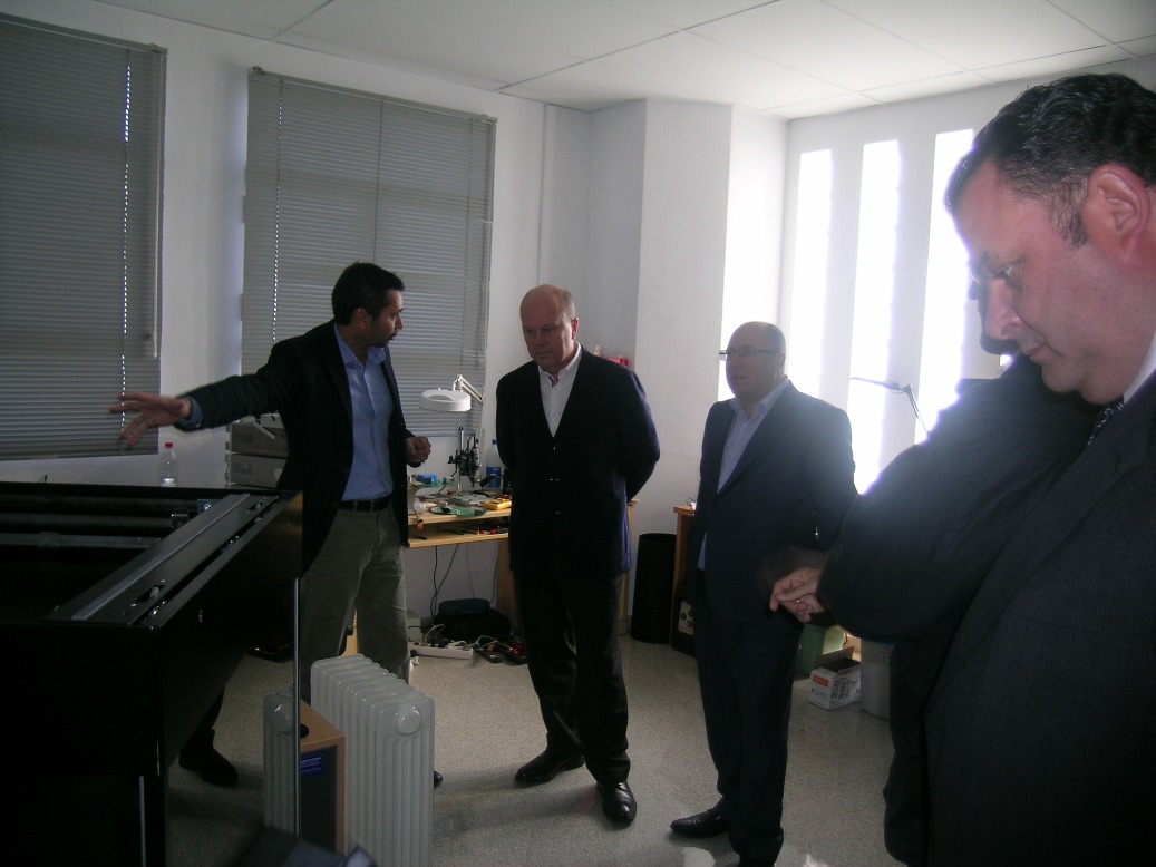 El Conseller M�ximo Buch, visita las instalaciones del CEEI Elche 11