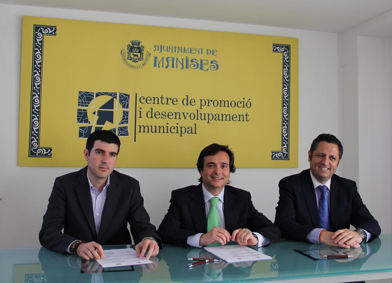 Pacto Local por la Innovación, el Empleo y el Des. Empresarial - Manises firma convenio con CEEI Valencia