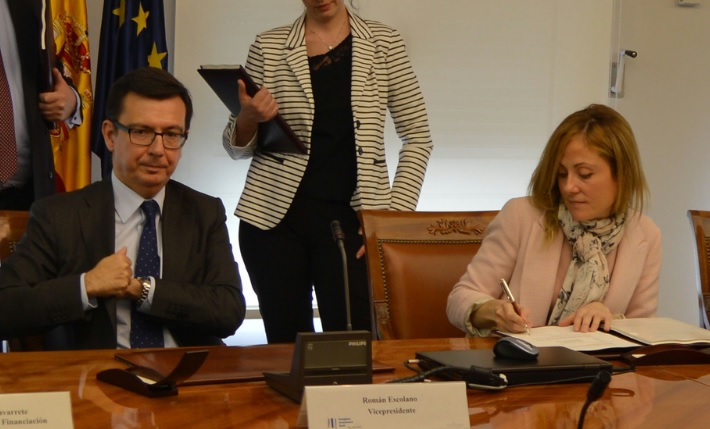La firma del acuerdo entre el BEI y el ICO
