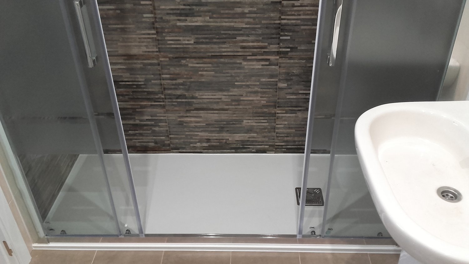 Los beneficios que tiene reformar un baño