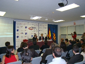 Mesa presidencial: Daniel Moragues Director IMPIVA, Carlos Navarro Presidente CEEI Valencia, Jess Casanova Director CEEI Valencia