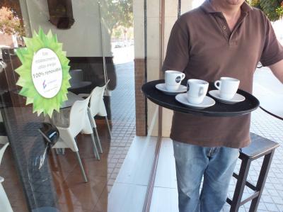 M�s de 2.600 negocios valencianos se surten s�lo con renovables a trav�s de Uniel�ctrica