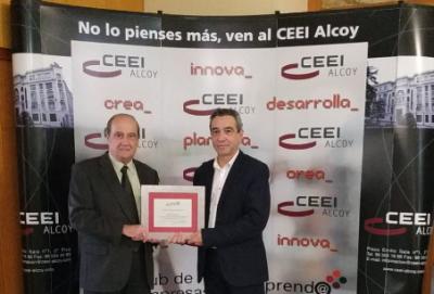 Jordi Segu, primer Director de CEEI Alcoy, recibe un reconomiento