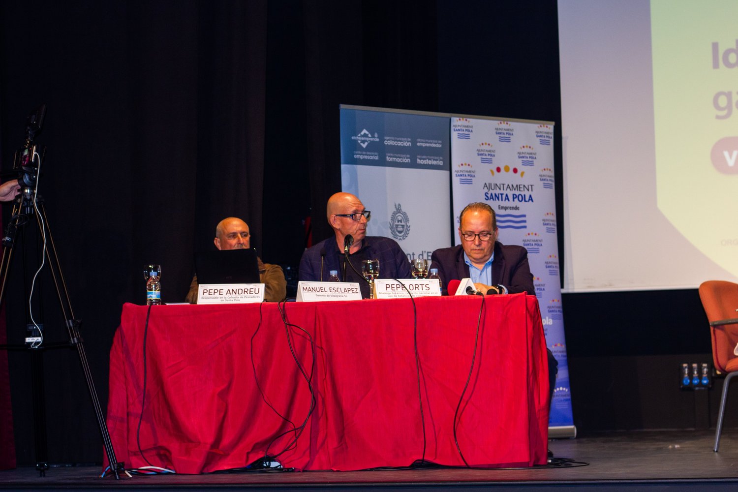 Mesa redonda: c�mo generar valor con la innovaci�n en productos gastron�micos. Focus Pyme Baix Vinalop� 19[;;;][;;;]