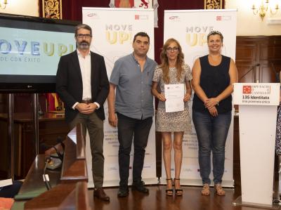 Acto entrega de premios y diplomas MOVE UP! emprende con �xito 2019 (13)
