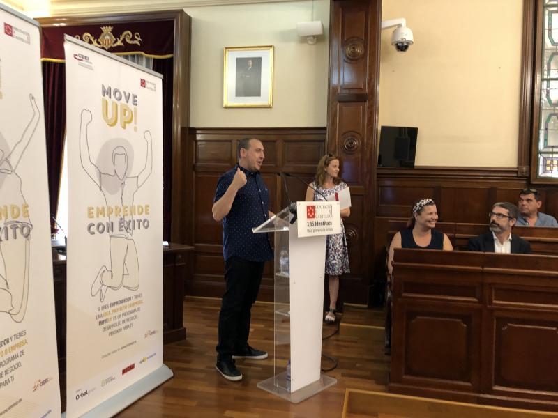 Acto entrega de premios y diplomas MOVE UP! emprende con �xito 2019 (30)[;;;][;;;]