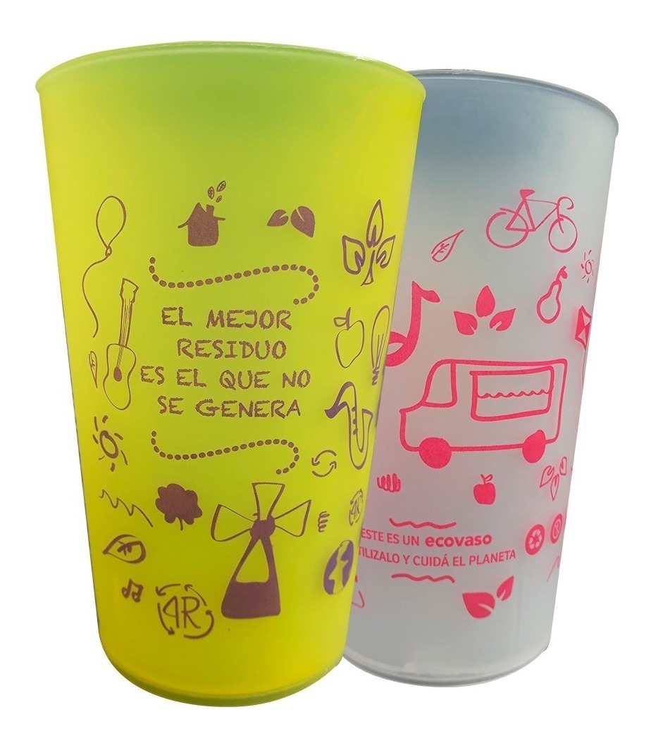 Vasos reutilizables para beber y no solo eso