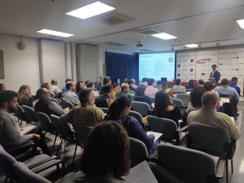 Asistentes a la Jornada Deja de Vender y transformar�s las ventas[;;;][;;;]
