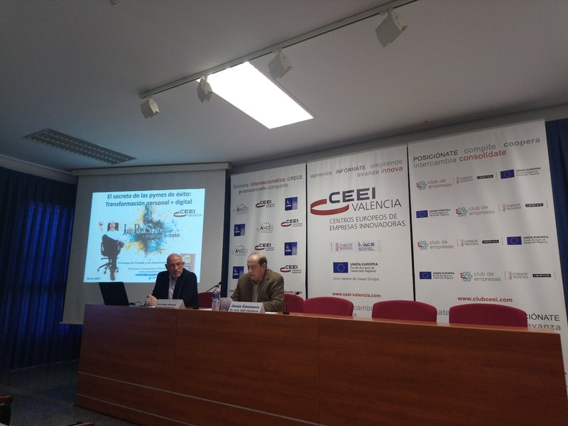 Jornada Conoce el secreto de las pymes de �xito: transformaci�n personal + digital[;;;][;;;]