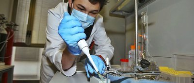La UA desarrolla microchips para poder detectar el covid de forma ágil y económica